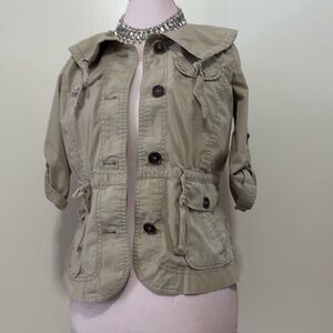LOFT lightweight khaki short sleeve jacket in size Small Petite